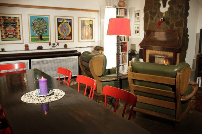 Kaminzimmer & Bibliothek – Haus Feuchtl